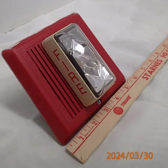 Edwards 757-8A-T Horn Strobe - Picture 1 of 5